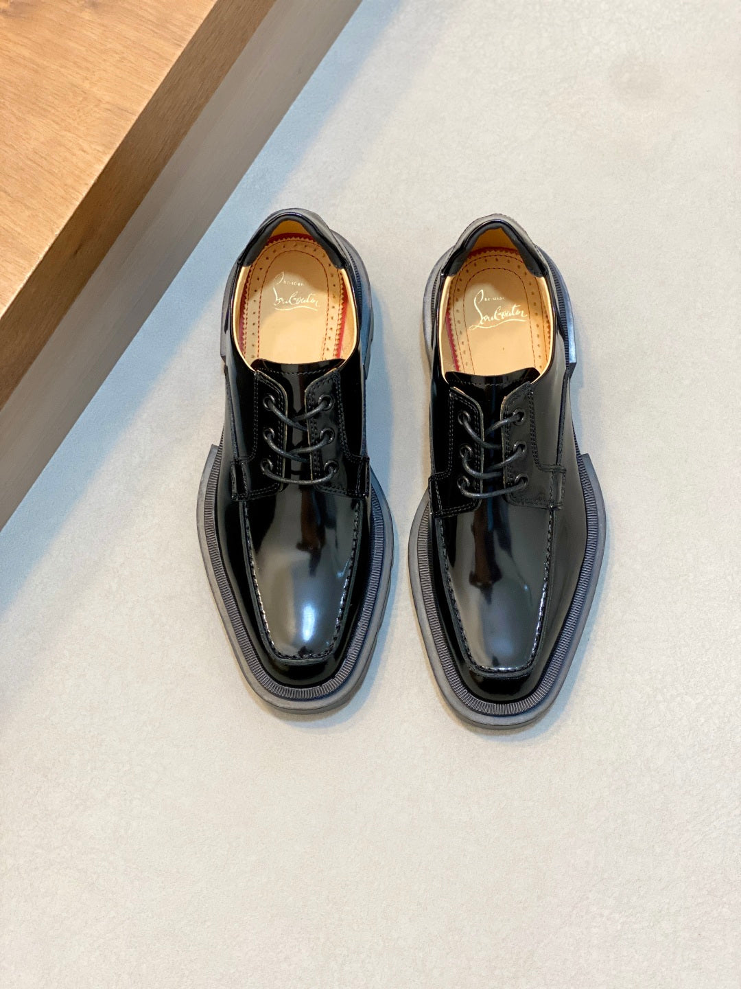 Derby shoes