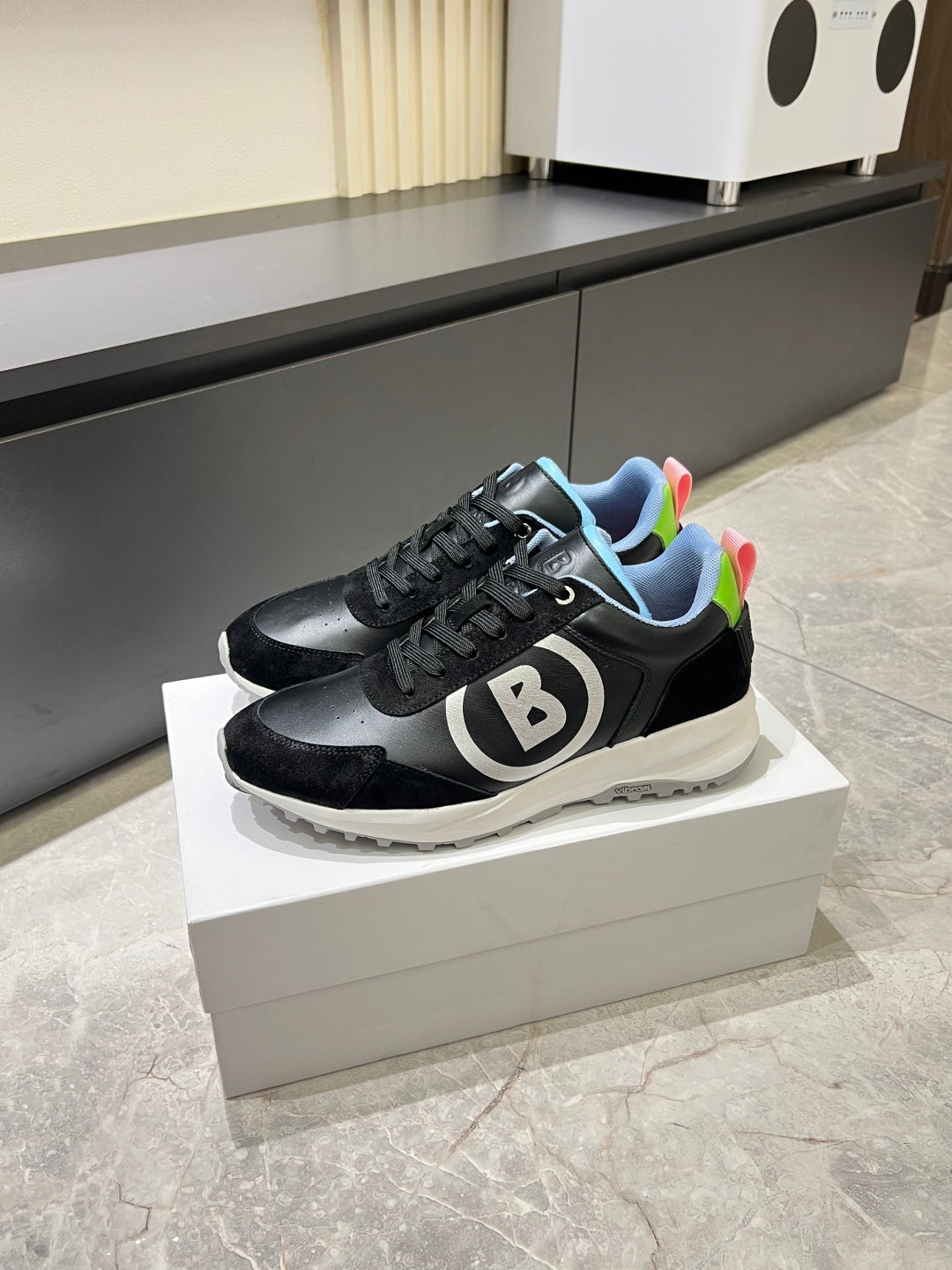 Sneakers