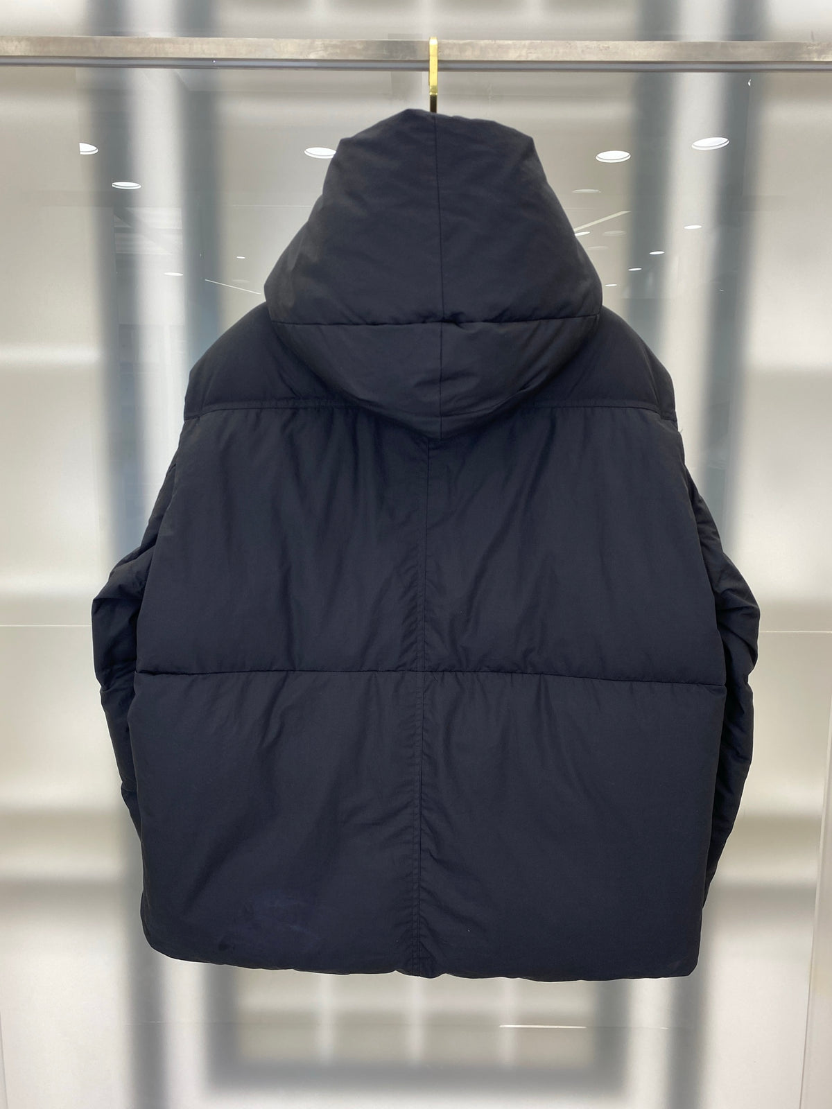Detachable-Sleeve Down Jacket